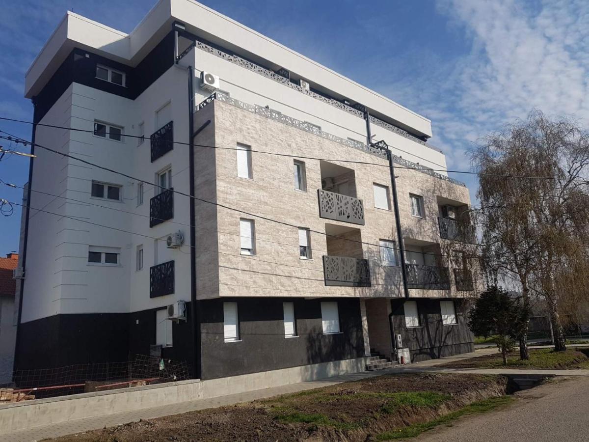 Royal Residence Apartmani 2 Pančevo Εξωτερικό φωτογραφία