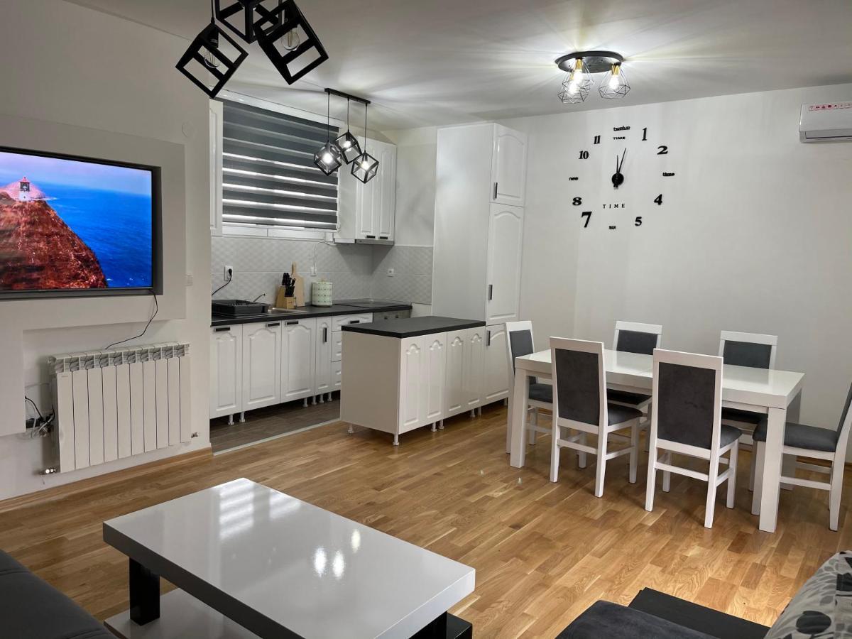 Royal Residence Apartmani 2 Pančevo Εξωτερικό φωτογραφία